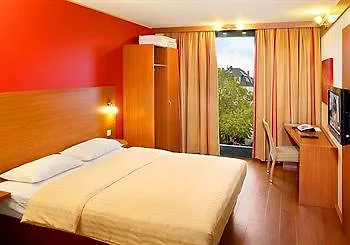 Отель Premier Frankfurt Europaviertel