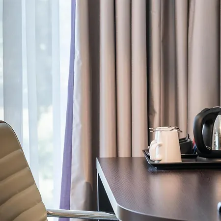 호텔 Premier Frankfurt Europaviertel 3*