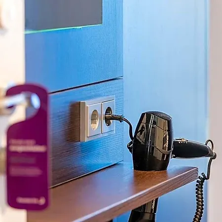 Hotel Premier Frankfurt Europaviertel 3*
