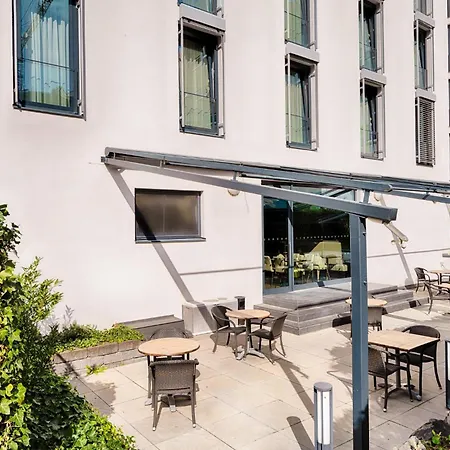 Premier Frankfurt Europaviertel Szálloda