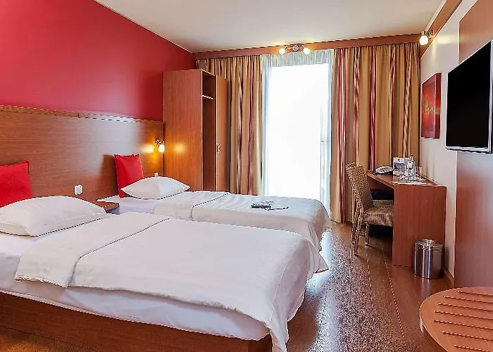 Premier Frankfurt Europaviertel Hotel 3*